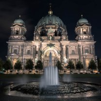 berlin_cathedral_with_fountain